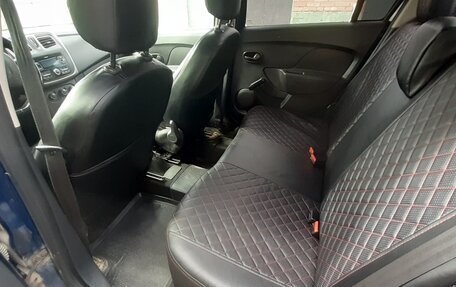 Renault Logan II, 2018 год, 420 000 рублей, 6 фотография