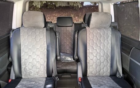 Volkswagen Multivan T5, 2010 год, 1 650 000 рублей, 10 фотография