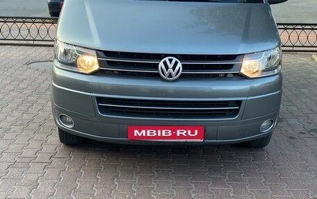 Volkswagen Multivan T5, 2010 год, 1 650 000 рублей, 2 фотография