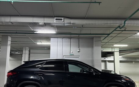 Lexus RX IV рестайлинг, 2017 год, 3 800 000 рублей, 4 фотография