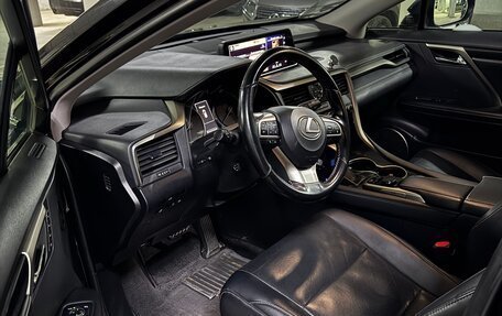 Lexus RX IV рестайлинг, 2017 год, 3 800 000 рублей, 13 фотография