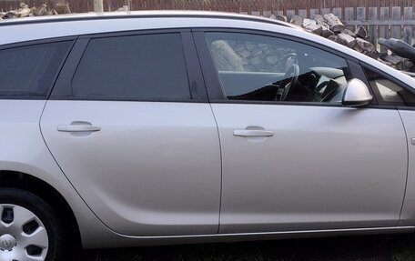 Opel Astra J, 2013 год, 610 000 рублей, 4 фотография