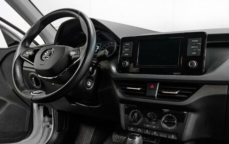 Skoda Rapid II, 2021 год, 1 675 000 рублей, 8 фотография