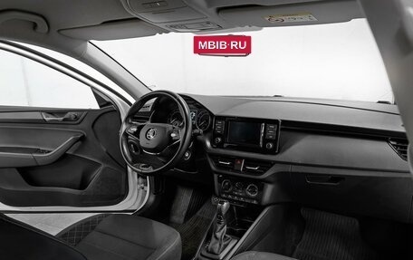 Skoda Rapid II, 2021 год, 1 675 000 рублей, 9 фотография