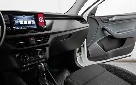 Skoda Rapid II, 2021 год, 1 675 000 рублей, 10 фотография