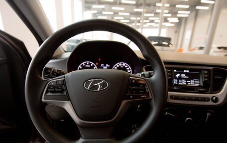 Hyundai Solaris II рестайлинг, 2018 год, 1 420 000 рублей, 10 фотография