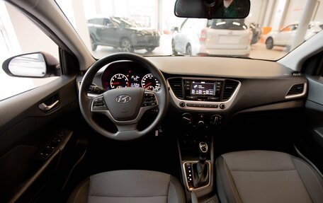 Hyundai Solaris II рестайлинг, 2018 год, 1 420 000 рублей, 9 фотография