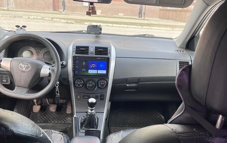 Toyota Corolla, 2011 год, 980 000 рублей, 5 фотография