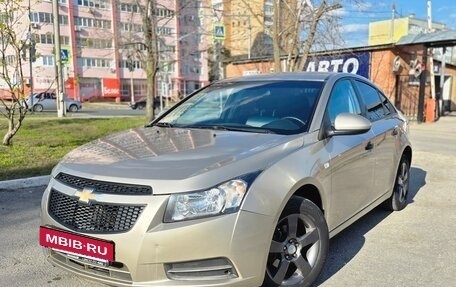 Chevrolet Cruze II, 2012 год, 685 000 рублей, 3 фотография