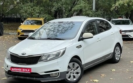 KIA Rio III рестайлинг, 2015 год, 580 000 рублей, 1 фотография