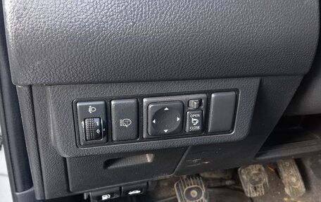 Nissan Tiida, 2010 год, 590 000 рублей, 5 фотография