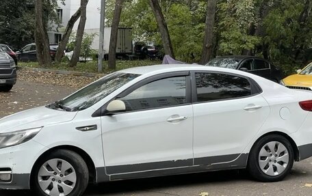 KIA Rio III рестайлинг, 2015 год, 580 000 рублей, 2 фотография