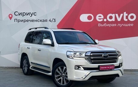 Toyota Land Cruiser 200, 2018 год, 7 700 000 рублей, 3 фотография