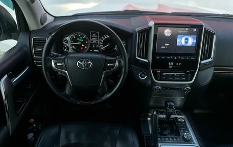 Toyota Land Cruiser 200, 2018 год, 7 700 000 рублей, 8 фотография