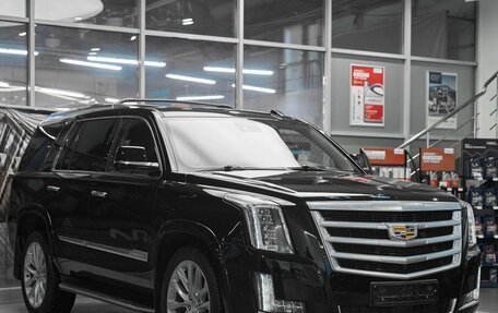 Cadillac Escalade IV, 2019 год, 4 850 000 рублей, 3 фотография