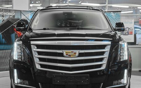 Cadillac Escalade IV, 2019 год, 4 850 000 рублей, 2 фотография