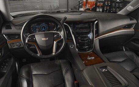 Cadillac Escalade IV, 2019 год, 4 850 000 рублей, 7 фотография