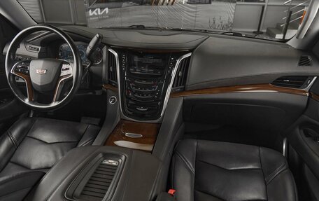 Cadillac Escalade IV, 2019 год, 4 850 000 рублей, 9 фотография