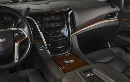 Cadillac Escalade IV, 2019 год, 4 850 000 рублей, 15 фотография