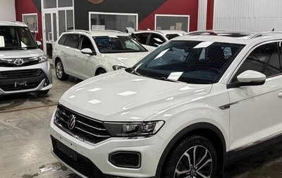 Volkswagen T-Roc I, 2022 год, 1 910 000 рублей, 1 фотография