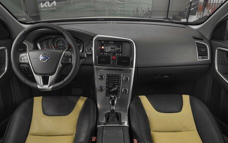 Volvo XC60 II, 2017 год, 1 999 000 рублей, 10 фотография