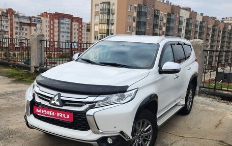 Mitsubishi Pajero Sport III рестайлинг, 2019 год, 2 000 000 рублей, 5 фотография