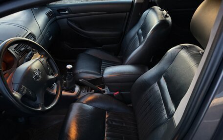 Toyota Avensis III рестайлинг, 2009 год, 900 000 рублей, 9 фотография