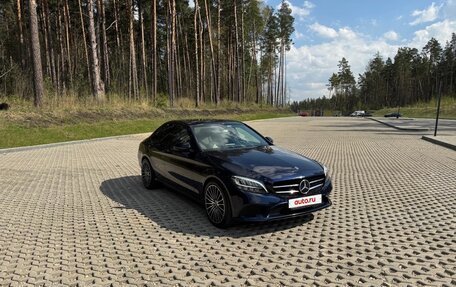 Mercedes-Benz C-Класс, 2019 год, 3 250 000 рублей, 4 фотография