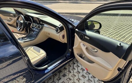 Mercedes-Benz C-Класс, 2019 год, 3 250 000 рублей, 25 фотография