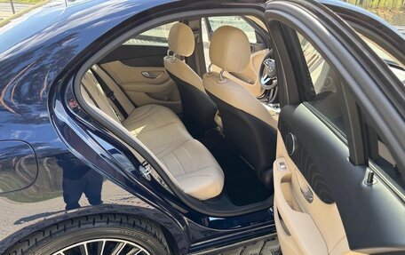 Mercedes-Benz C-Класс, 2019 год, 3 250 000 рублей, 29 фотография
