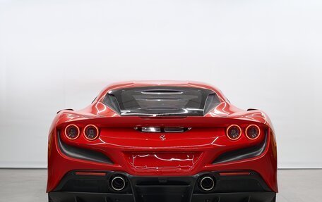 Ferrari F8, 2021 год, 26 000 000 рублей, 5 фотография