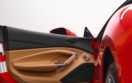 Ferrari F8, 2021 год, 26 000 000 рублей, 8 фотография