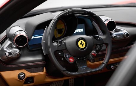 Ferrari F8, 2021 год, 26 000 000 рублей, 13 фотография