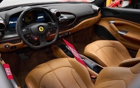 Ferrari F8, 2021 год, 26 000 000 рублей, 10 фотография