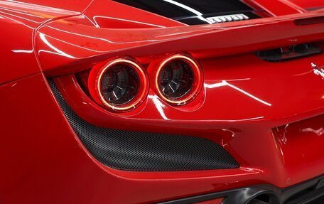 Ferrari F8, 2021 год, 26 000 000 рублей, 28 фотография