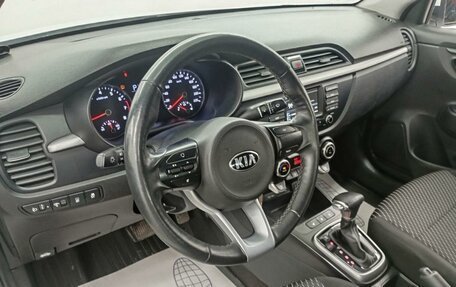 KIA Rio IV, 2019 год, 1 355 000 рублей, 8 фотография