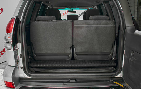 Toyota Land Cruiser Prado 120 рестайлинг, 2007 год, 1 950 000 рублей, 8 фотография