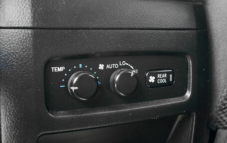 Toyota Land Cruiser Prado 120 рестайлинг, 2007 год, 1 950 000 рублей, 20 фотография