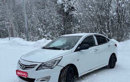 Hyundai Solaris II рестайлинг, 2015 год, 750 000 рублей, 1 фотография