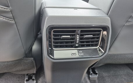 Toyota RAV4, 2026 год, 4 190 000 рублей, 22 фотография