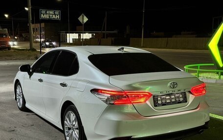 Toyota Camry, 2021 год, 2 890 000 рублей, 5 фотография