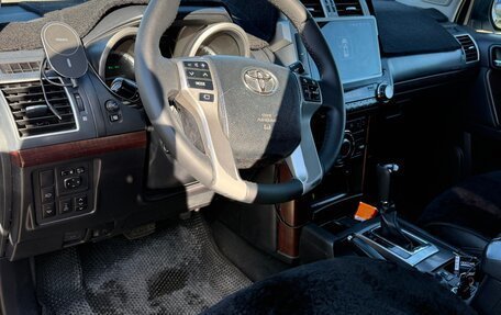 Toyota Land Cruiser Prado 150 рестайлинг 2, 2013 год, 2 900 000 рублей, 16 фотография