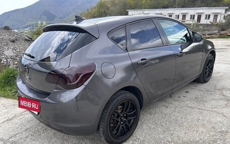 Opel Astra J, 2011 год, 725 000 рублей, 5 фотография