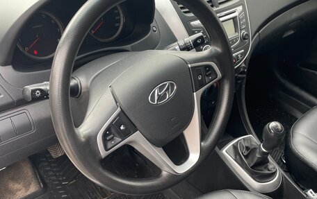 Hyundai Solaris II рестайлинг, 2012 год, 1 050 000 рублей, 7 фотография