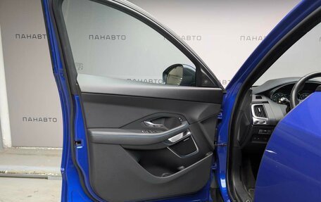 Jaguar E-Pace, 2018 год, 3 097 000 рублей, 7 фотография