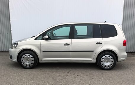 Volkswagen Touran III, 2010 год, 820 000 рублей, 3 фотография