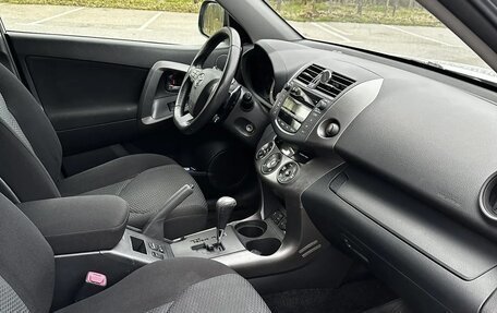 Toyota RAV4, 2011 год, 1 190 000 рублей, 18 фотография