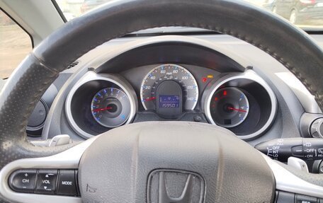 Honda Fit III, 2009 год, 720 000 рублей, 10 фотография