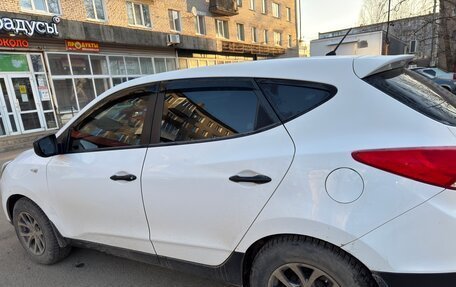 Hyundai ix35 I рестайлинг, 2011 год, 700 000 рублей, 3 фотография