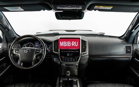 Toyota Land Cruiser 200, 2020 год, 10 800 000 рублей, 12 фотография